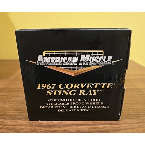 1967 Corvette Sting Ray American Muscle Ertl Collectibles 1:18 Diecast - Picture 3 of 6